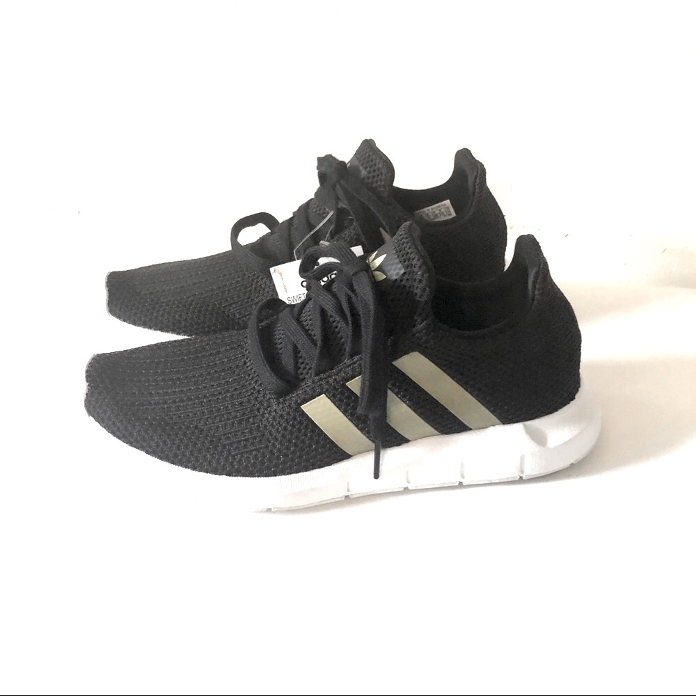 Adidas Swift Run Black Sneakers W F34309